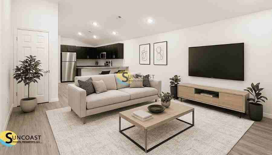 121 Lomond Dr - Photo 3 of 15