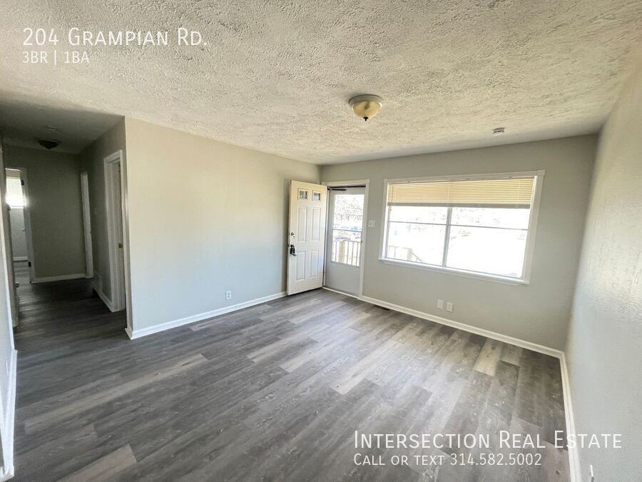 204 Grampian Rd - Photo 4 of 18