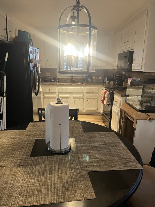 142 Wanda Ave - Photo 4 of 13