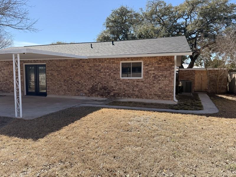 140 Village Dr - Photo 2 of 15