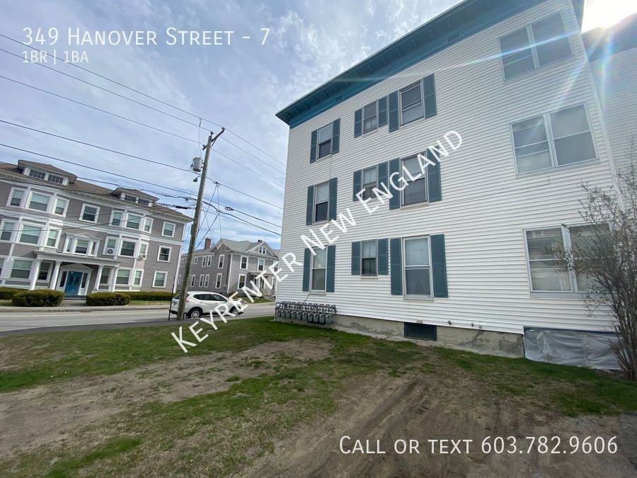 349 Hanover St #7 - Photo 3 of 9