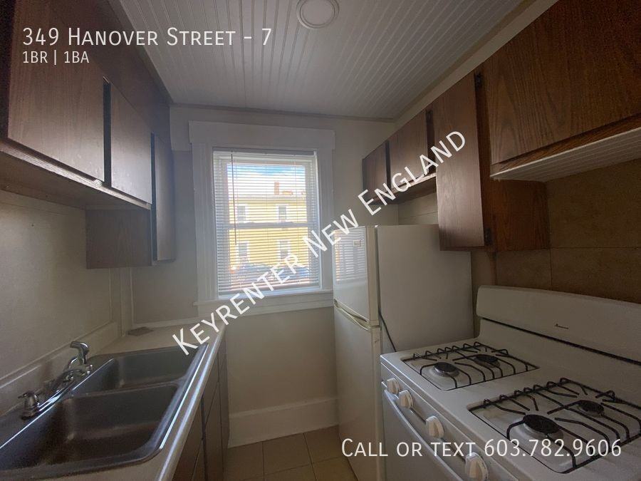 349 Hanover St #7 - Photo 6 of 9