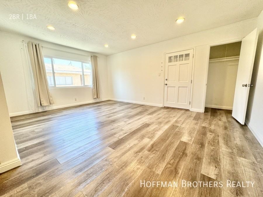 1320 S Ridgeley Dr #7 - Photo 4 of 9