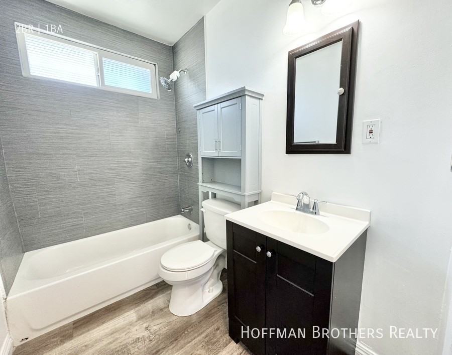 1320 S Ridgeley Dr #7 - Photo 7 of 9