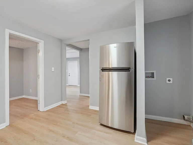 562 Grant St Sw - Photo 5 of 12