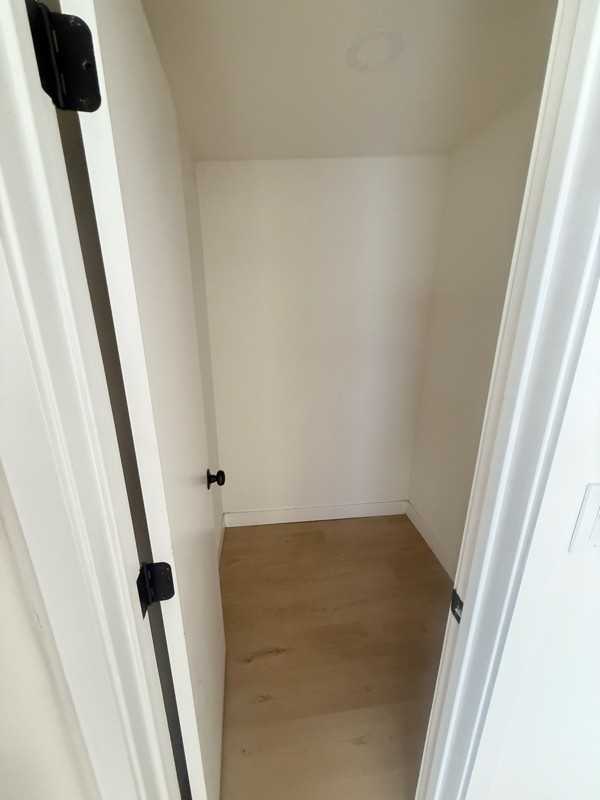 2077 Belle St - Photo 3 of 5