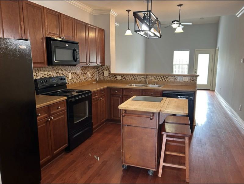 735 Tulip Grove Rd - Photo 3 of 18