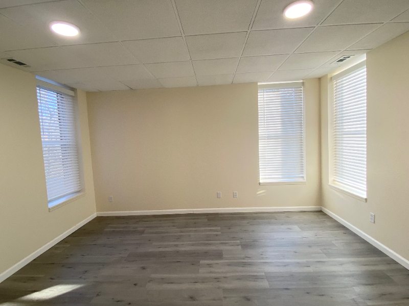 823 N 5th St #C - Photo 4 of 6