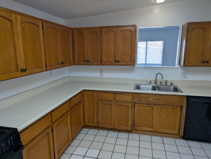 730 Holly Ave - Photo 3 of 20