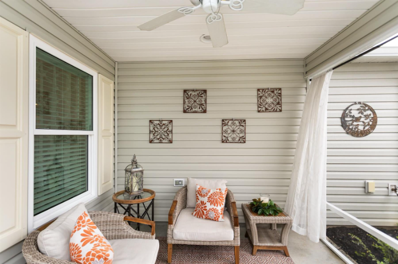 5745 Gillespie Ln - Photo 3 of 16