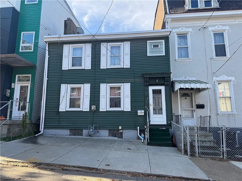 233 38th St #233-38th - Photo 2 of 7