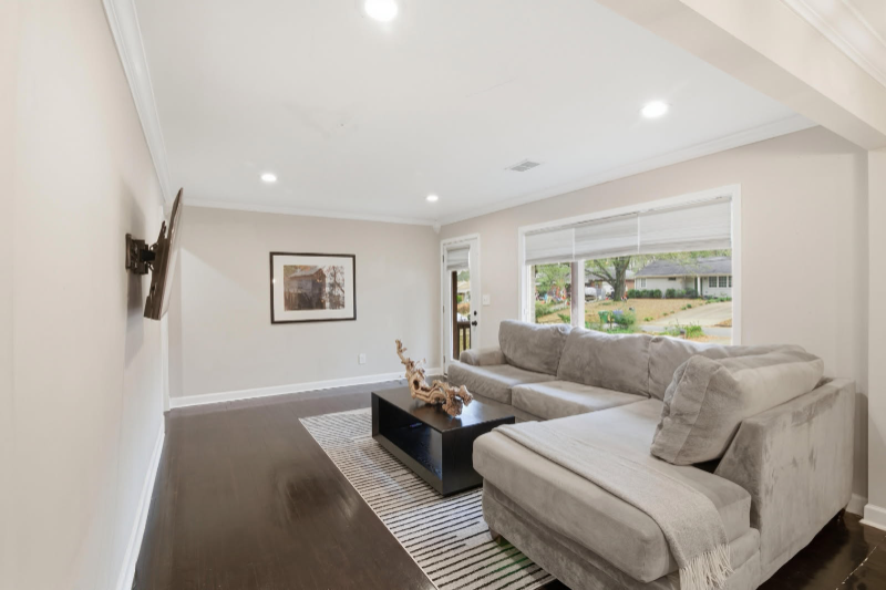 1373 Benteen Way Se - Photo 4 of 9