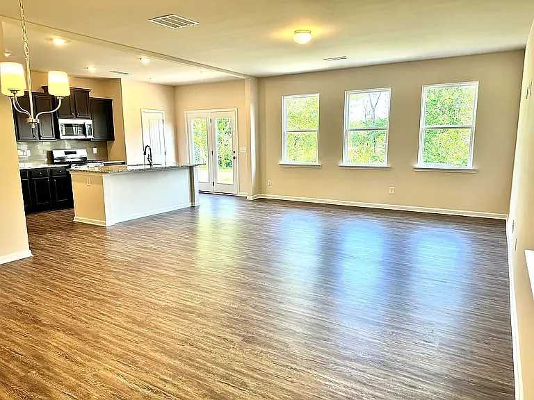 49 Shelter Ln E - Photo 2 of 6