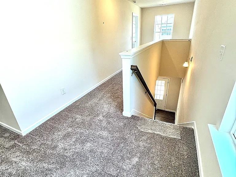 49 Shelter Ln E - Photo 3 of 6