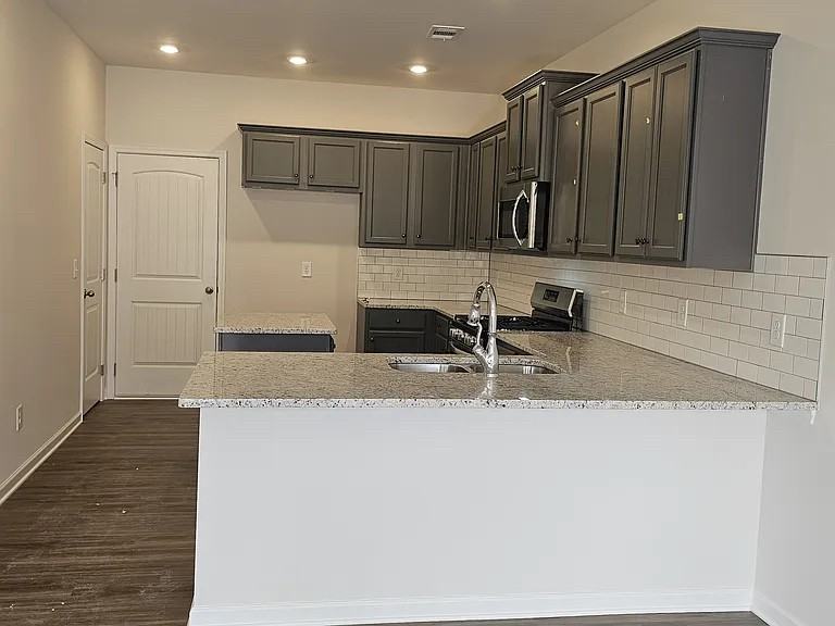 98 Windover Way - Photo 4 of 14