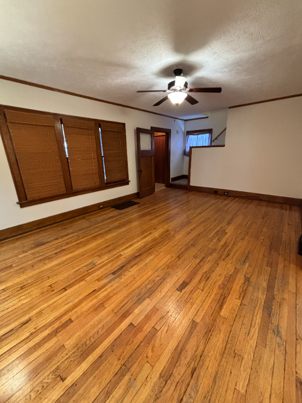 1321 Lay Blvd - Photo 4 of 20