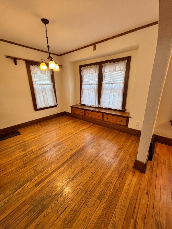 1321 Lay Blvd - Photo 6 of 20