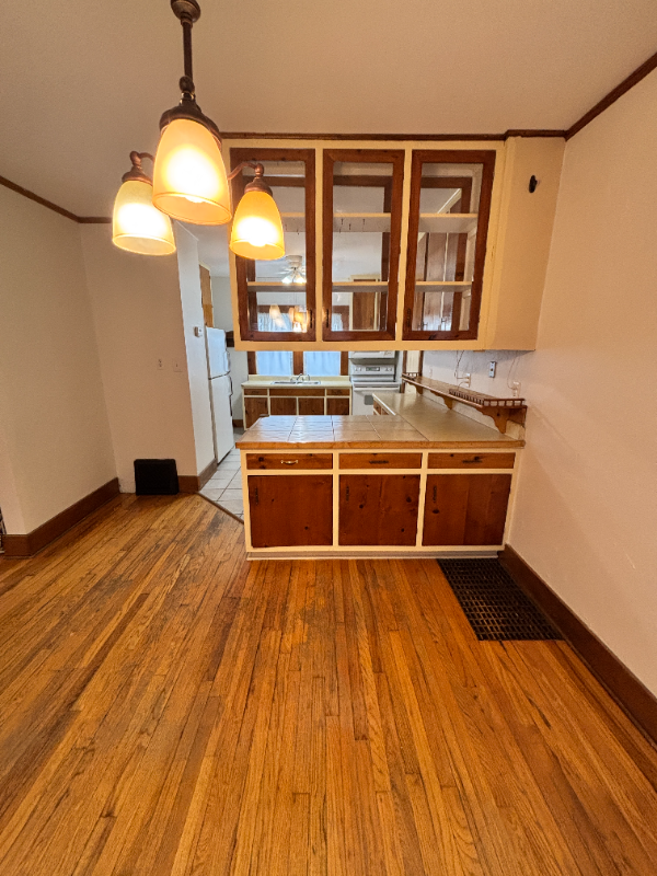 1321 Lay Blvd - Photo 7 of 20