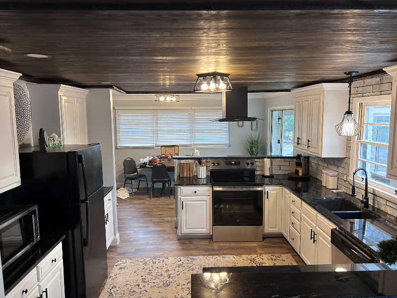 3202 Whitesburg Dr Sw - Photo 4 of 15