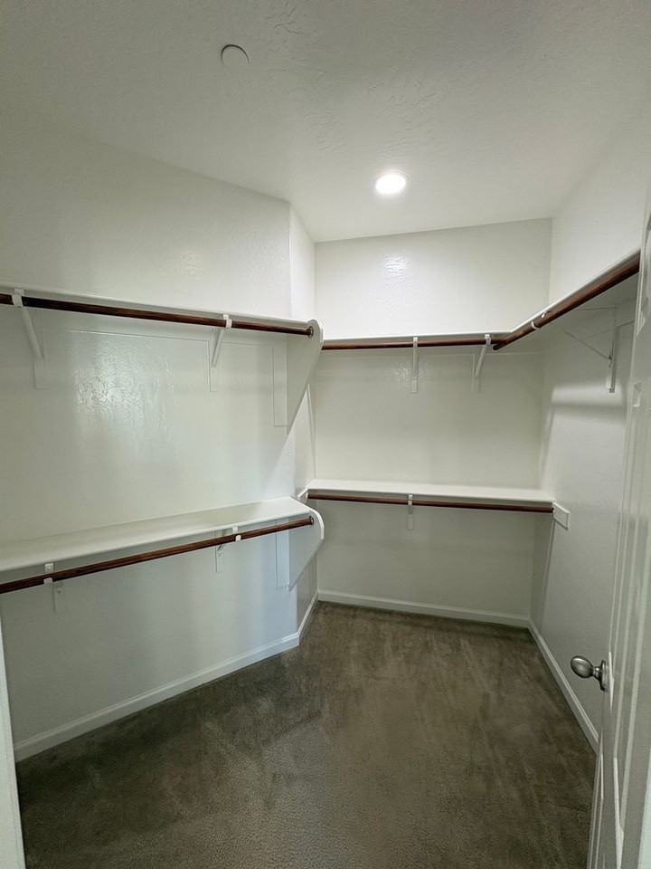 3633 W Harold Ave - Photo 5 of 36