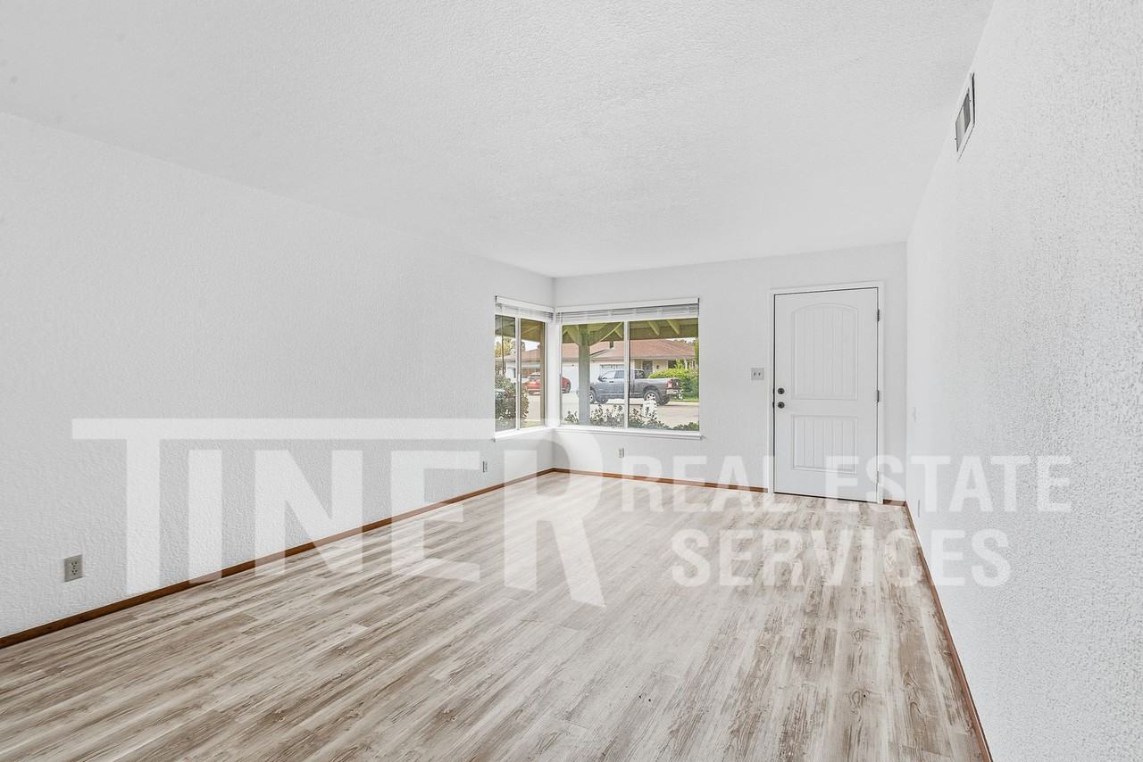 2304 Villanova Cir - Photo 7 of 23