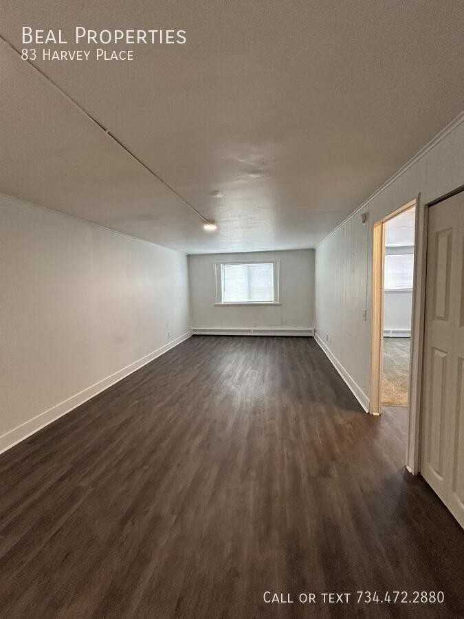 83 Harvey Pl - Photo 7 of 12