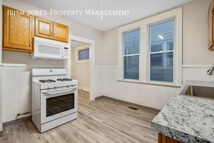 345 Baraga St #1 - Photo 4 of 17