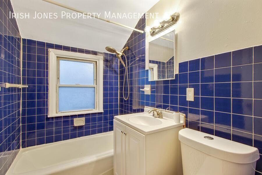 15 Arbour Ln #1LEFT - Photo 7 of 11