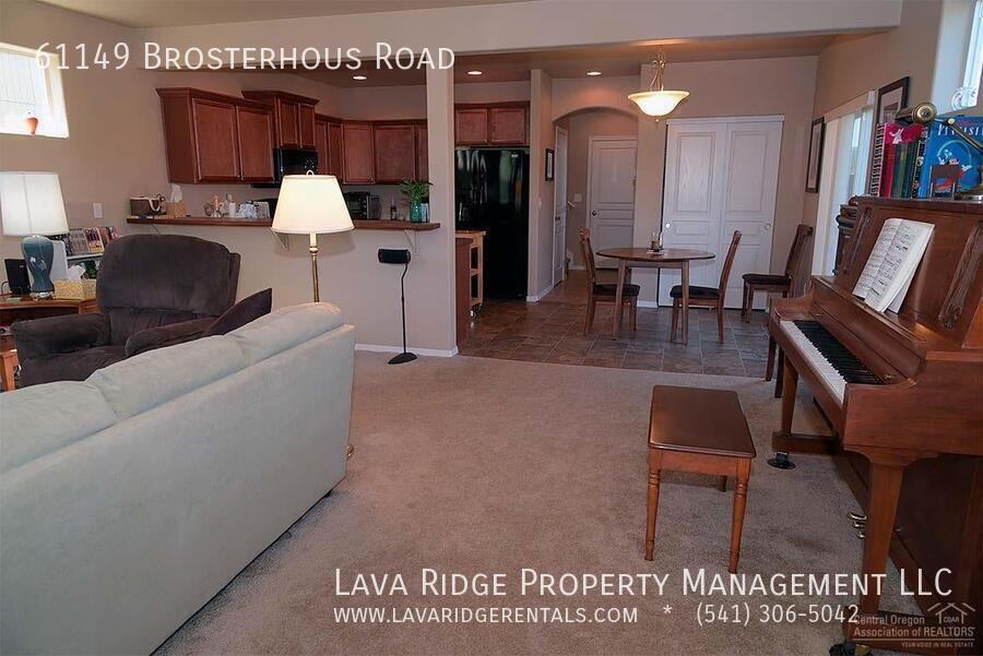 61149 Brosterhous Rd - Photo 3 of 12