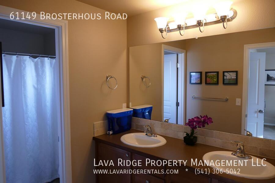 61149 Brosterhous Rd - Photo 4 of 12