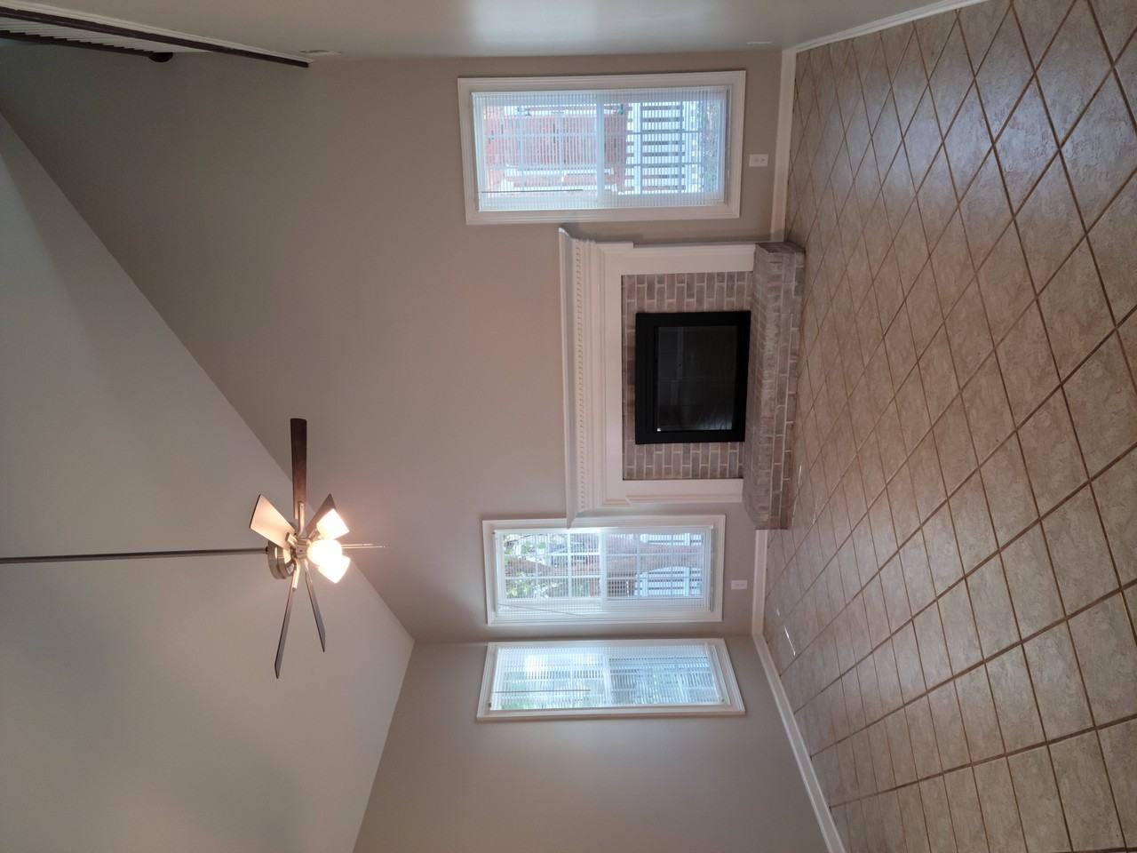 2748 Lamplighter Dr - Photo 5 of 19