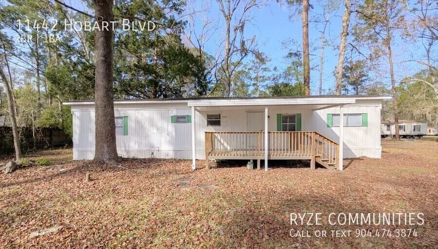 11442 Hobart Blvd - Photo 3 of 17