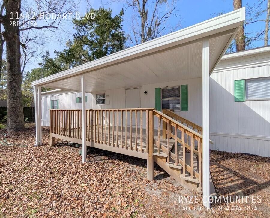 11442 Hobart Blvd - Photo 4 of 17