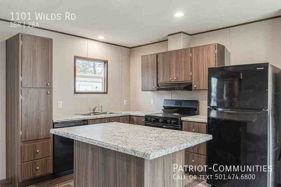 1101 Wilds Rd - Photo 3 of 19