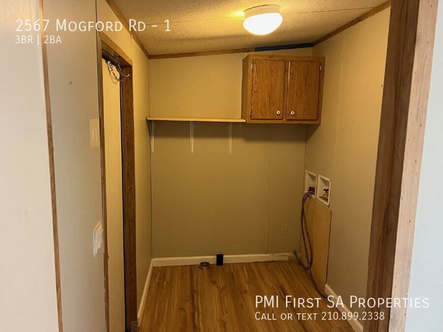 2567 Mogford Rd #1 - Photo 5 of 10