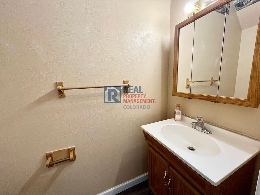 16921 E Stanford Ave - Photo 6 of 12