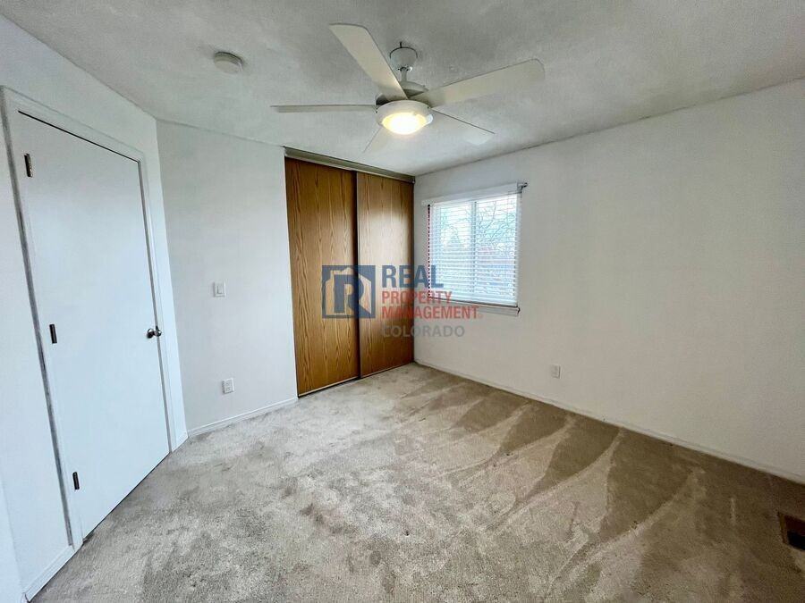 16921 E Stanford Ave - Photo 7 of 12