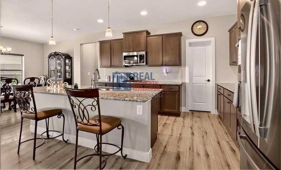 6687 Rolling Creek Dr - Photo 4 of 35