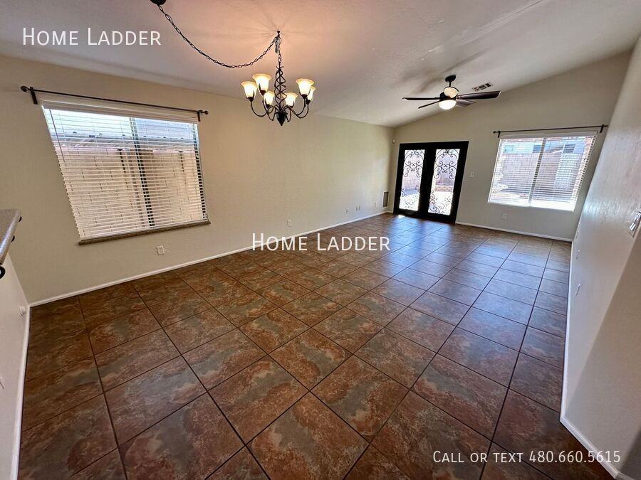 445 E Cantebria Dr - Photo 2 of 27