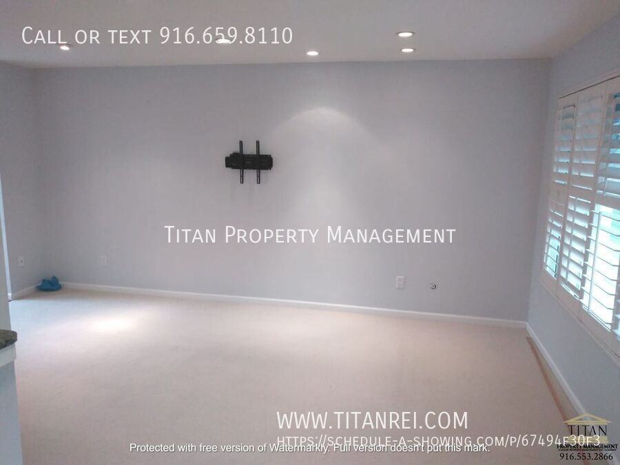 1631 10th St #2 - Photo 5 of 27