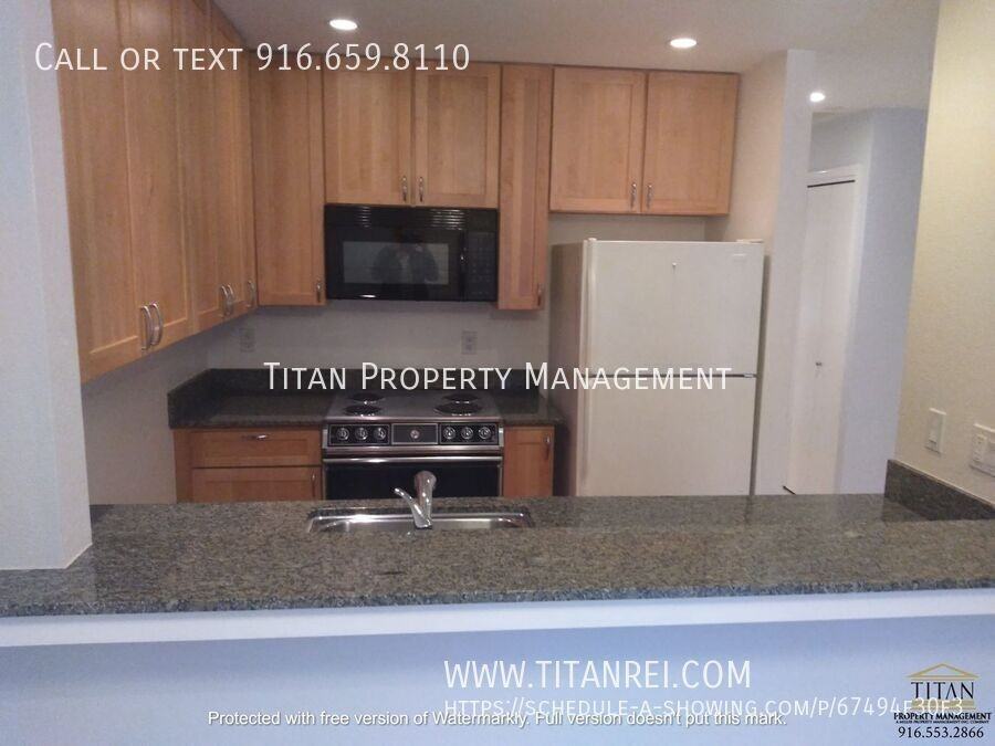 1631 10th St #2 - Photo 7 of 27