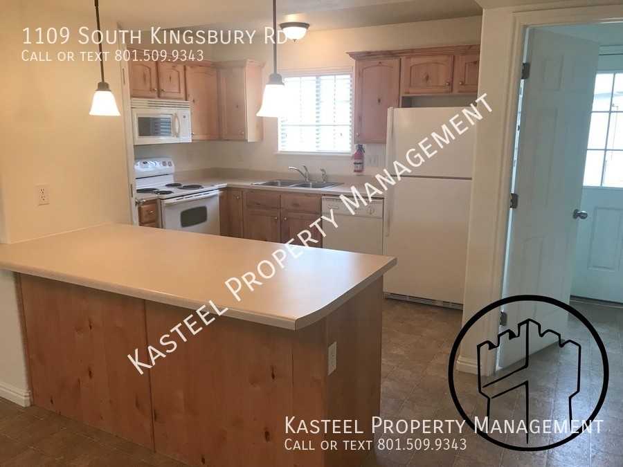 1109 S 1850 W - Photo 2 of 10