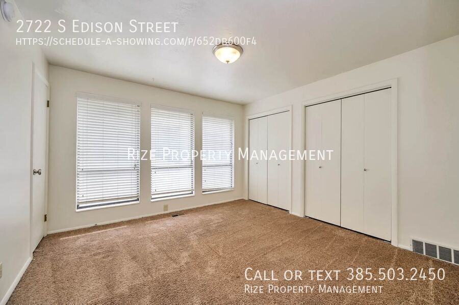 2722 S Edison St - Photo 7 of 15