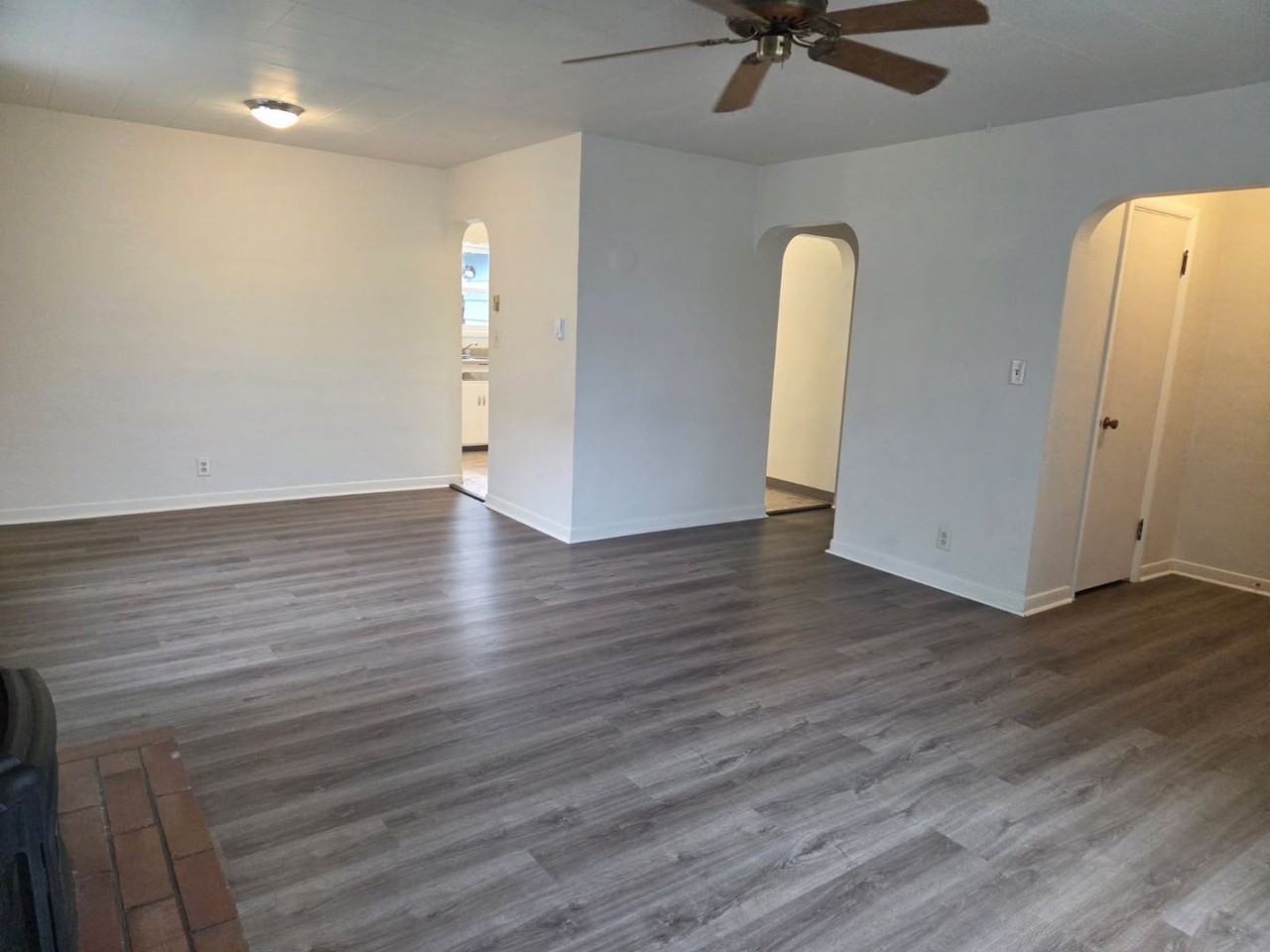 927 Dakota Ave - Photo 5 of 24