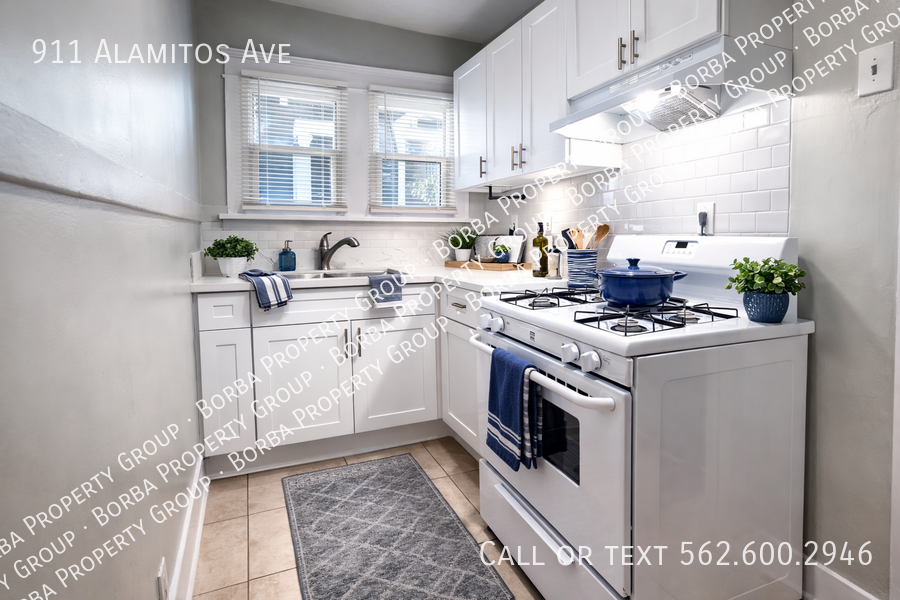 911 Alamitos Ave - Photo 2 of 6