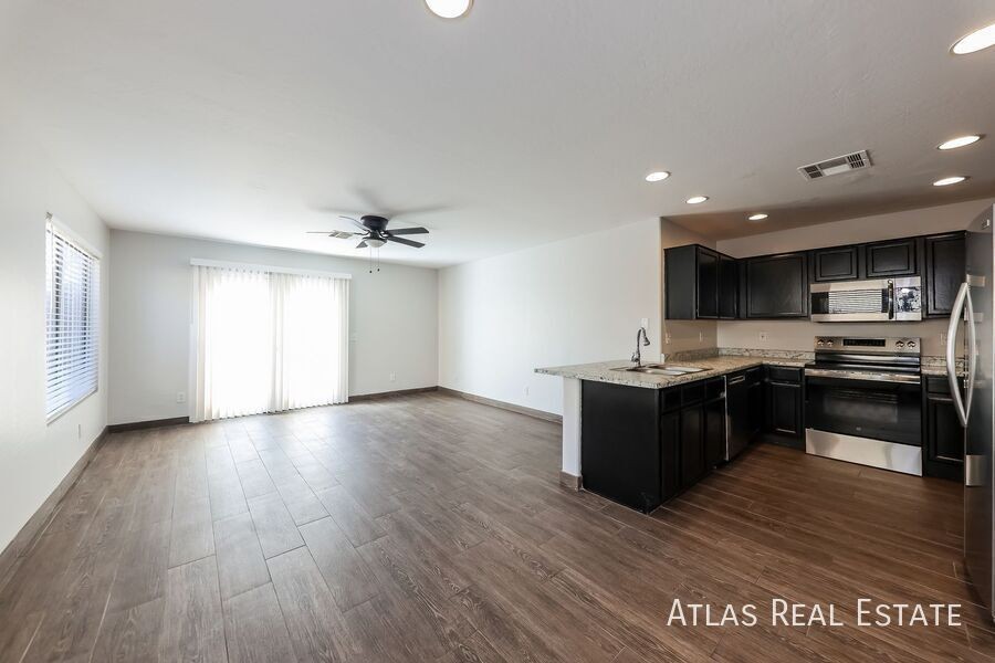 14219 N 150th Ave - Photo 6 of 20