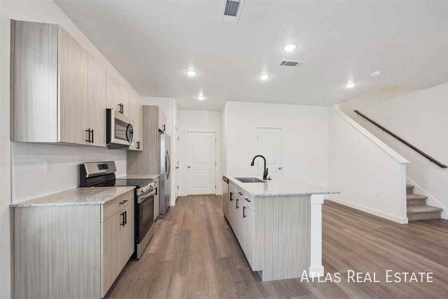 660 Rawah Aly #23-660 - Photo 3 of 50