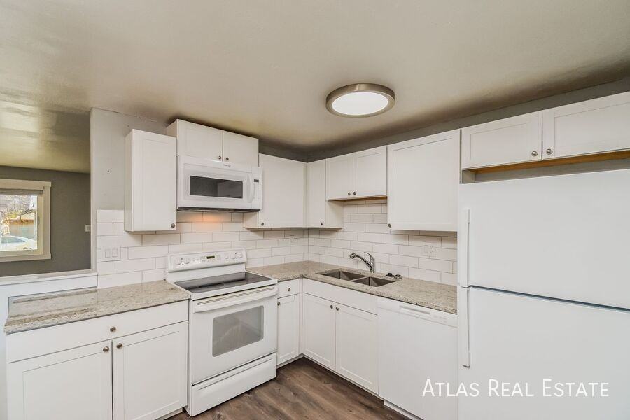 4644 Scenic Cir - Photo 5 of 20