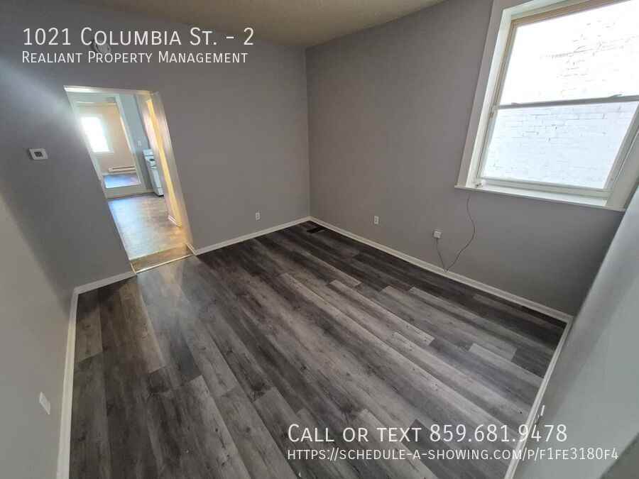 1021 Columbia St #2 - Photo 4 of 12