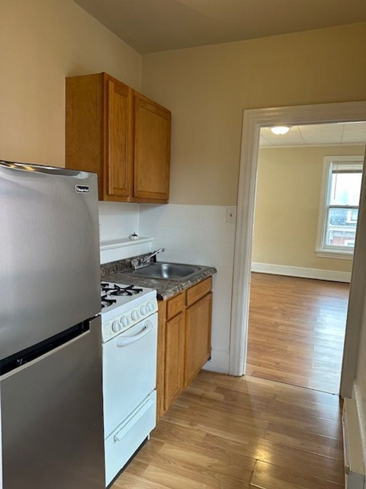 122 South St #3 - Photo 5 of 7